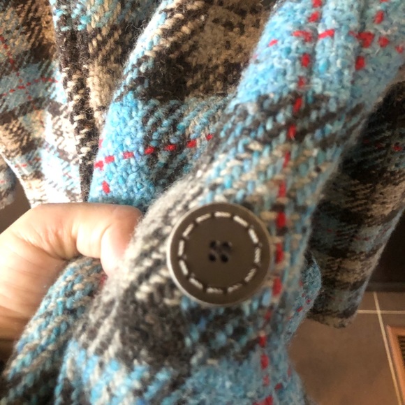 Coat - Picture 6 of 9